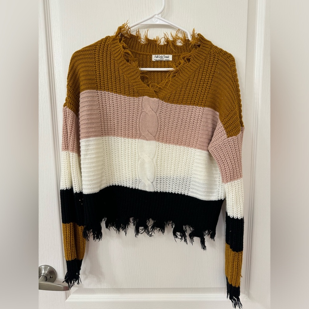 Full Circle Trends Sweater Medium